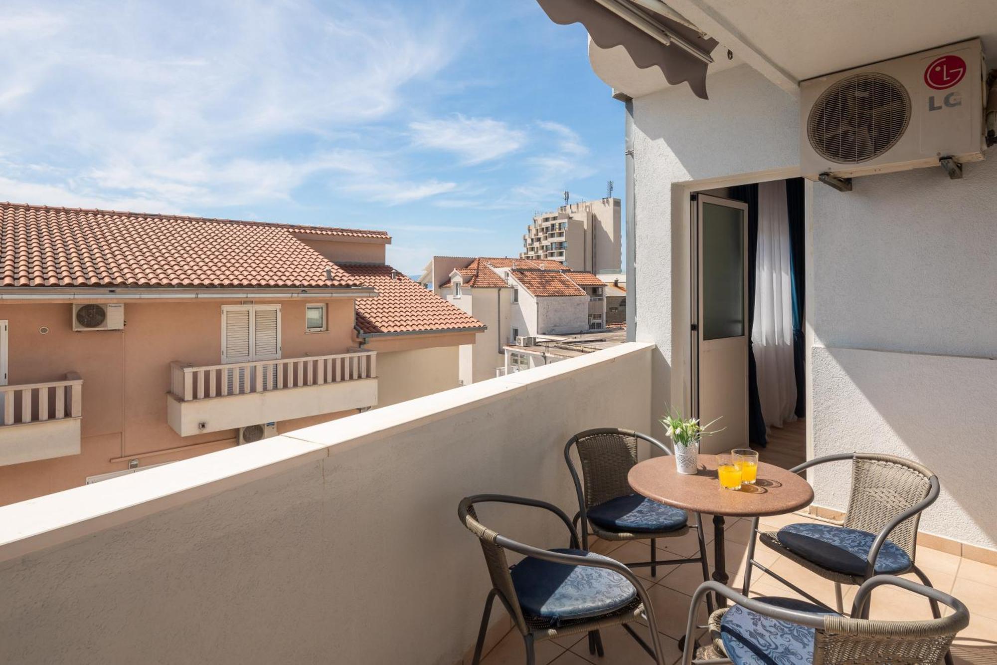 Apartments Near Central Beach With Free Parking ماكارسكا الغرفة الصورة