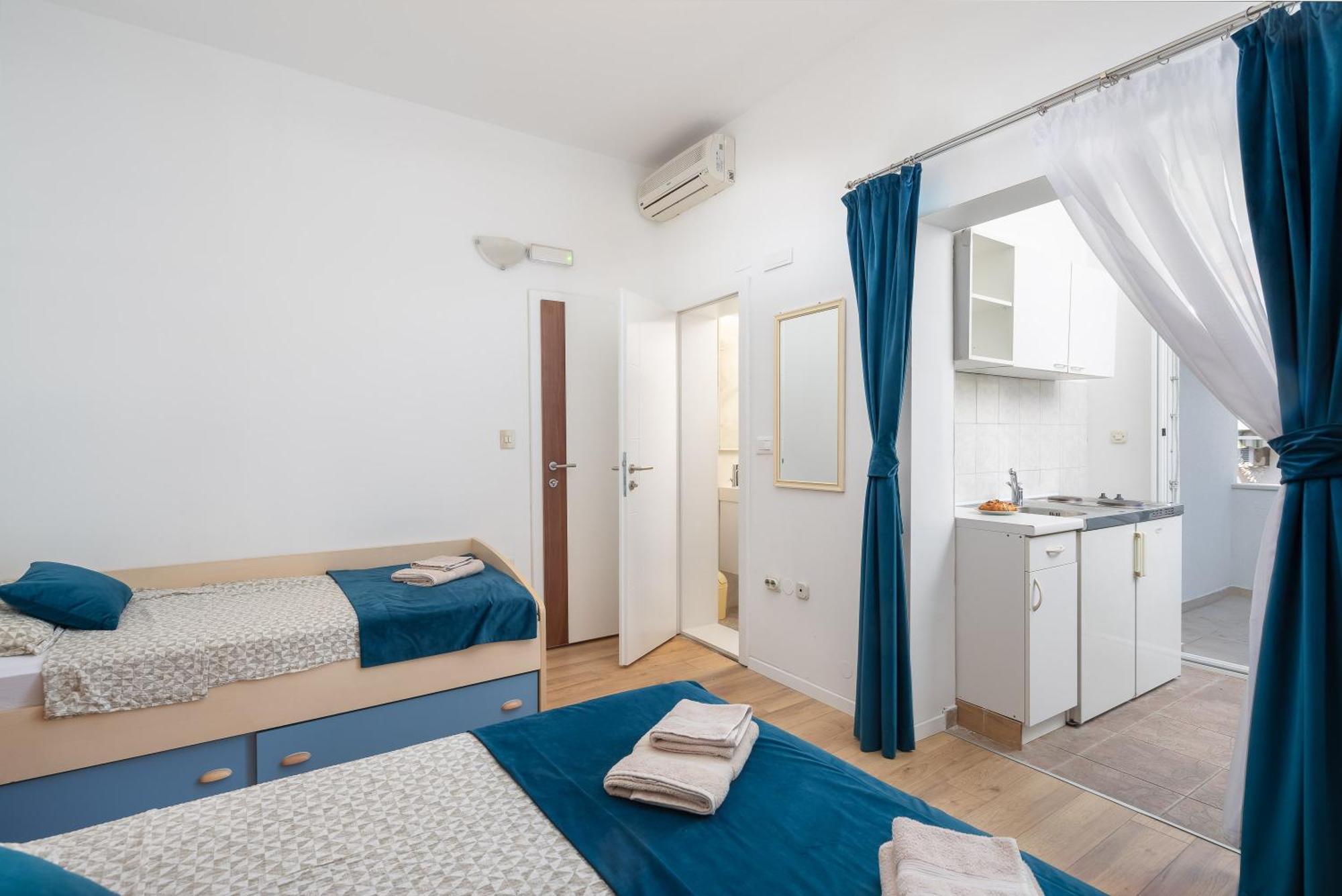 Apartments Near Central Beach With Free Parking ماكارسكا الغرفة الصورة